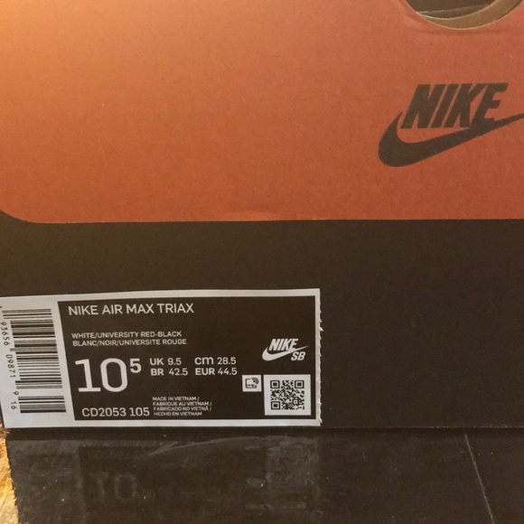 NIKE AIR MAX TRIAX - Picture 1 of 7